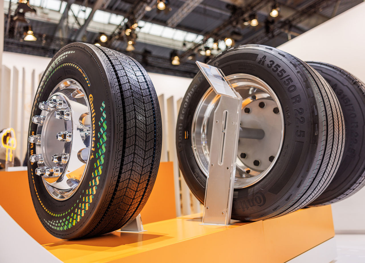 Continental presenta tre soluzioni di pneumatici per un trasporto sostenibile su brevi e lunghe distanze