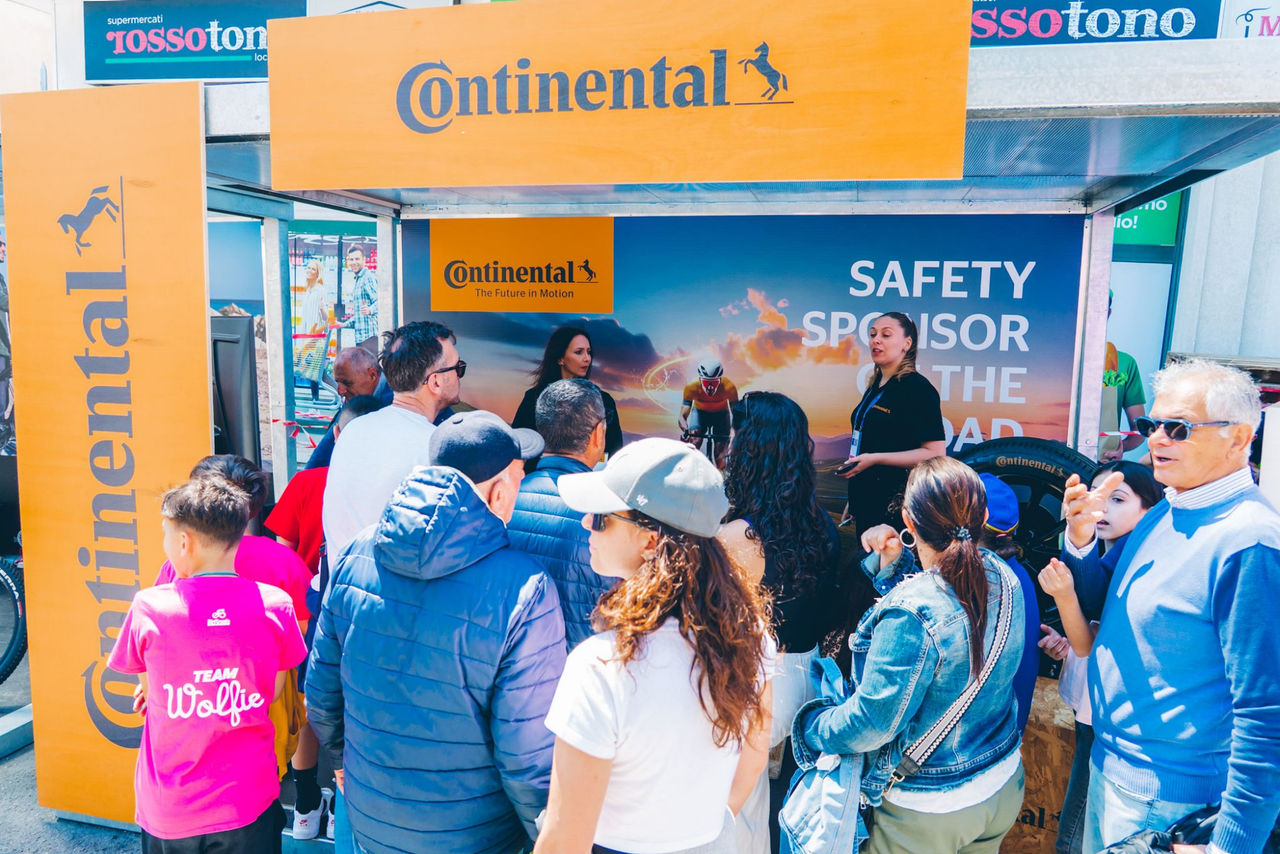 Continental è sponsor della Maglia Arancio Blind Chrono e Official Team del Giro-E 2026
