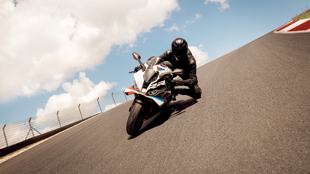 BMW Motorrad Riding Together 