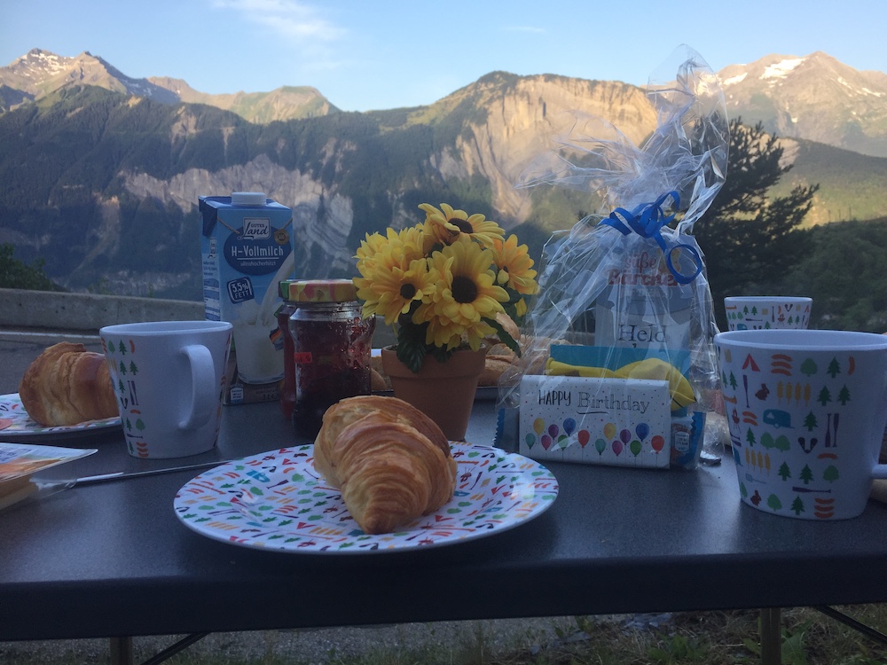 Colazione con vista sul percorso di gara