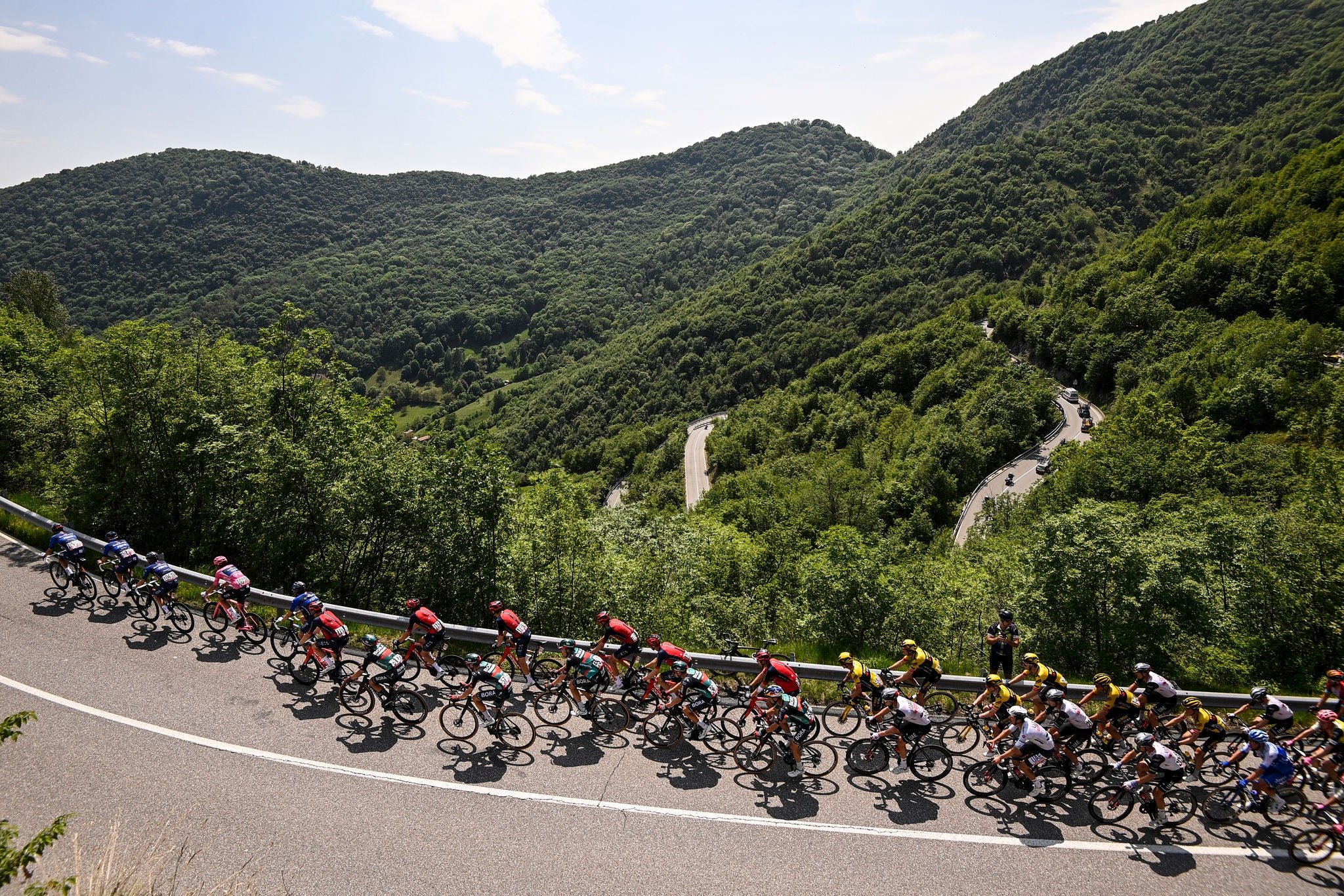 Foto Fabio Ferrari/LaPresse 21 Maggio 2023 - Seregno, Italia - Sport - Ciclismo - Giro dâ  Italia 2023 - Edizione 106 - Tappa 15 - da Seregno a Bergamo.Nella foto: durante la tappa.

May 21, 2023 Seregno, Italy - Sport - Cycling - Giro dâ  Italia 2023 - 106th Edition - Stage 15 - From Seregno to Bergamo. In the pic: during the race.