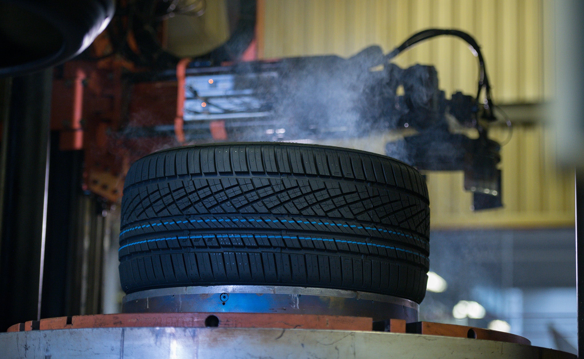 Tire production Production of a tire in Korbach, Germany.