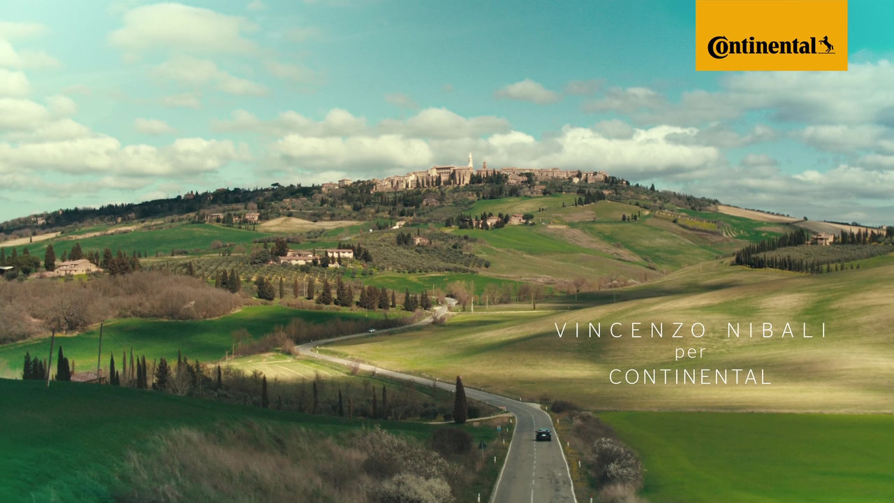 Continental in TV con un nuovo spotche esalta il paesaggio italiano: sicurezza, sostenibilità e uno straordinario testimonial