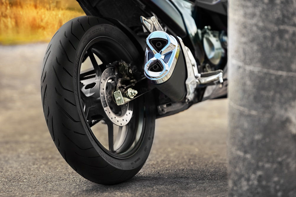Cinque nuove misure per lo pneumatico moto ContiRoad